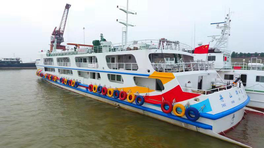 China Coastal Ferry Powered by Cummins