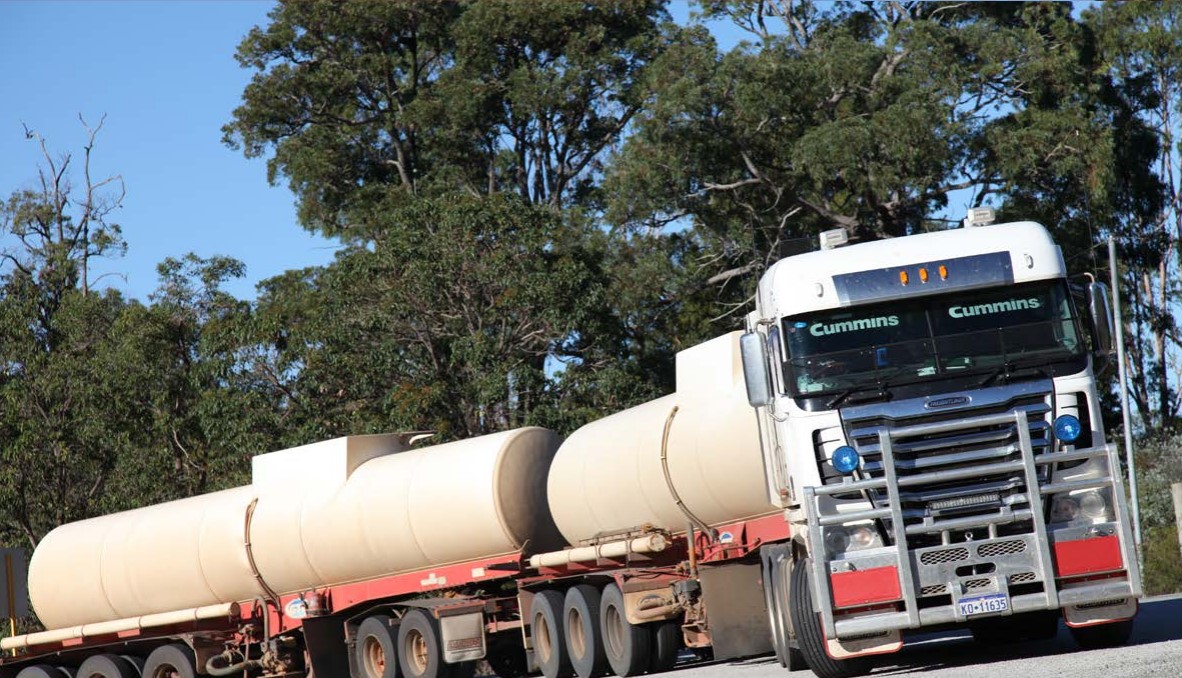 One of the 14 ISXe5-powered trucks in the Matthews Transport fleet.