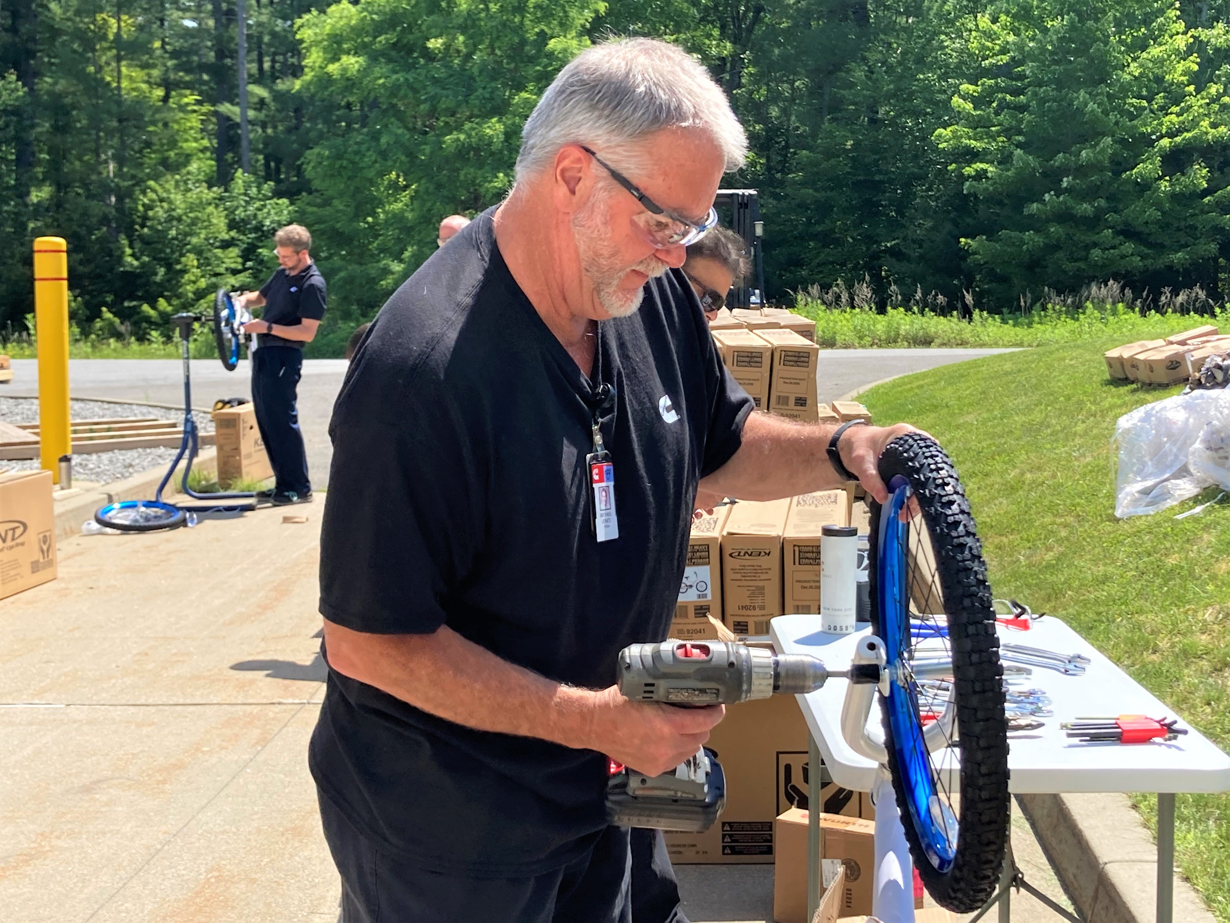 Malta employees kick off summer by building bikes