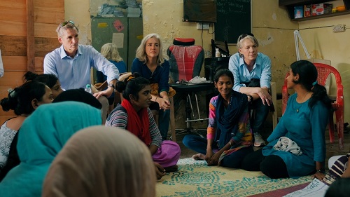 Chairman and CEO Tom Linebarger visits a Cummins Power Women program in India