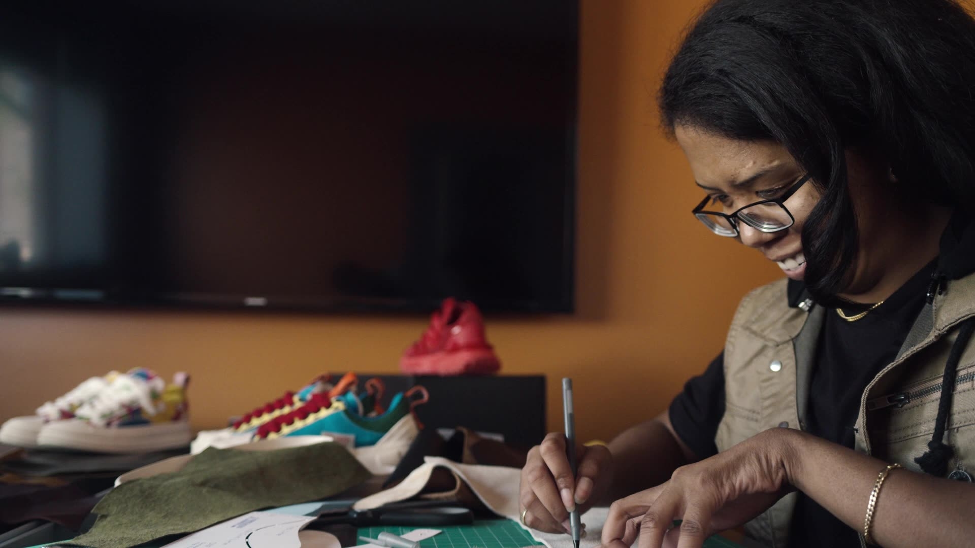 Shavonn working on a new shoe