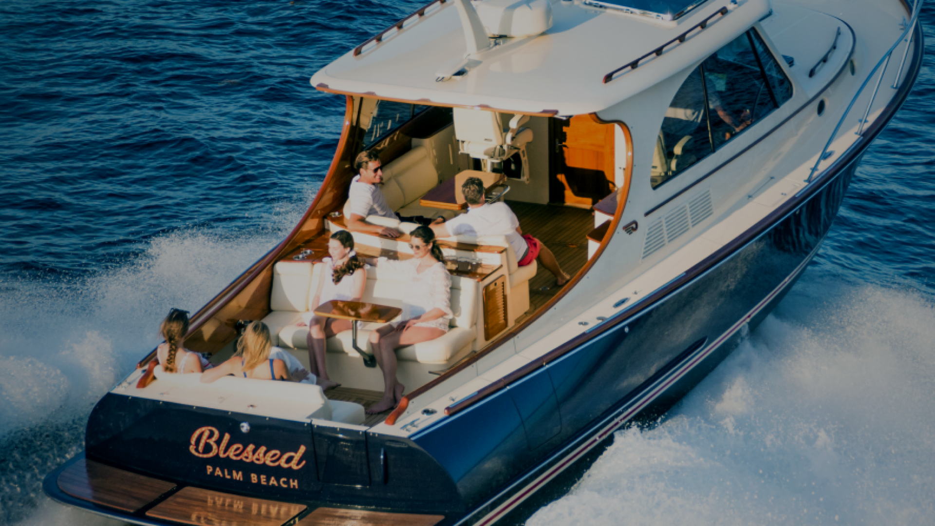 recreation vessel on open water