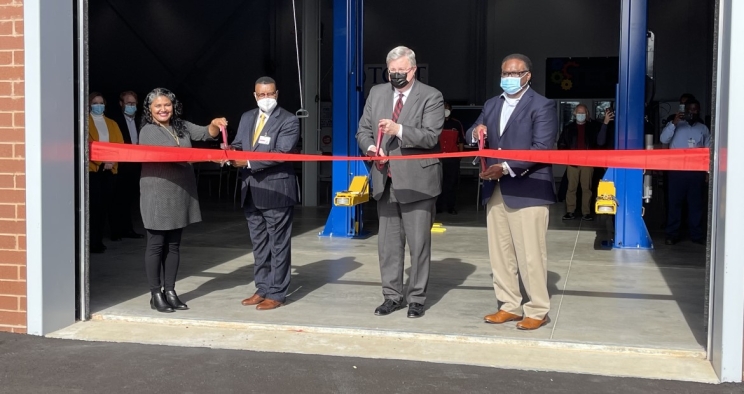 From left: Regent Nisha Powers, member of the Tennessee Board of Regents, TCAT Memphis President Roland Rayner, Memphis Mayor Jim Strickland, Fernando Herndon of Cummins Inc.