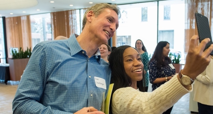 Cummins Chairman and CEO Tom Linebarger attends a meeting of the Women's Affinity Group in 2017.