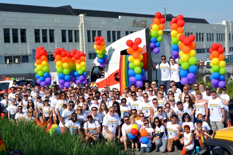 Cummins employees gather before the parade starts in Indianapolis, Indiana (USA).