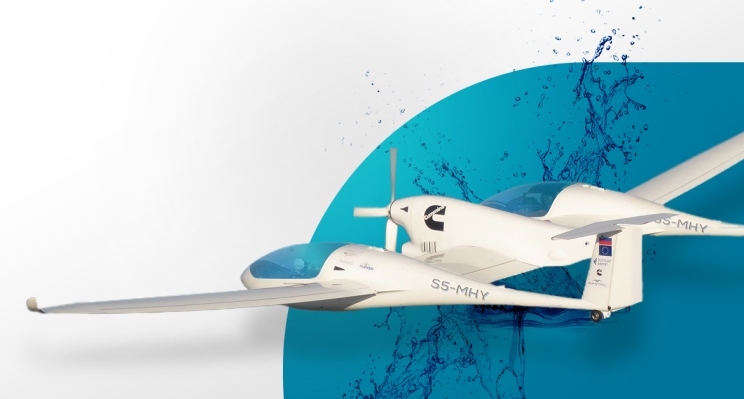 The world’s first hydrogen-powered aircraft, powered by Cummins fuel cells