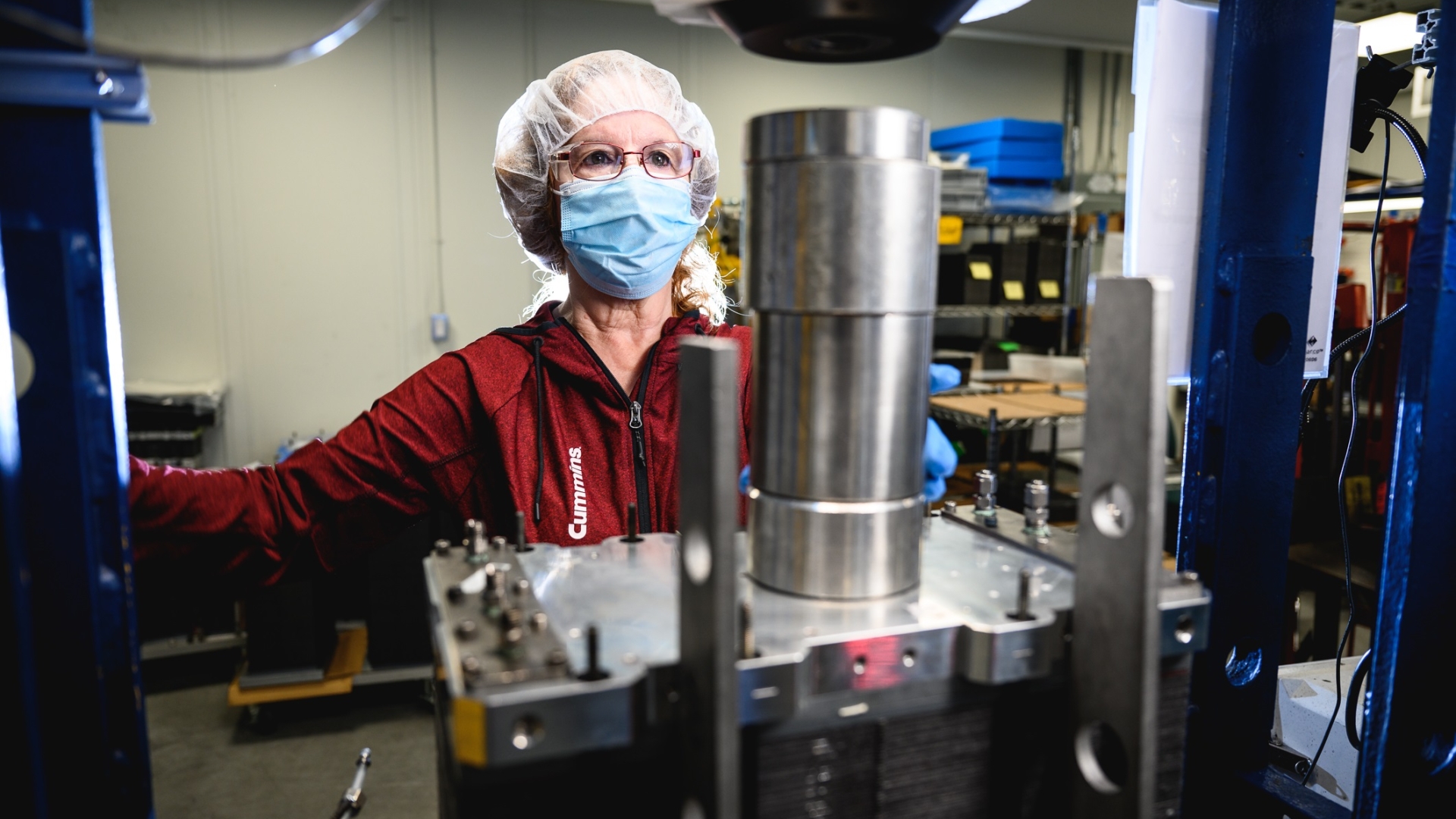 An employee works at the Cummins Fuel Cell & Hydrogen Technology campus in Mississauga, Ontario (Canada). An employee works at the Cummins Fuel Cell & Hydrogen Technology campus in Mississauga, Ontario (Canada).