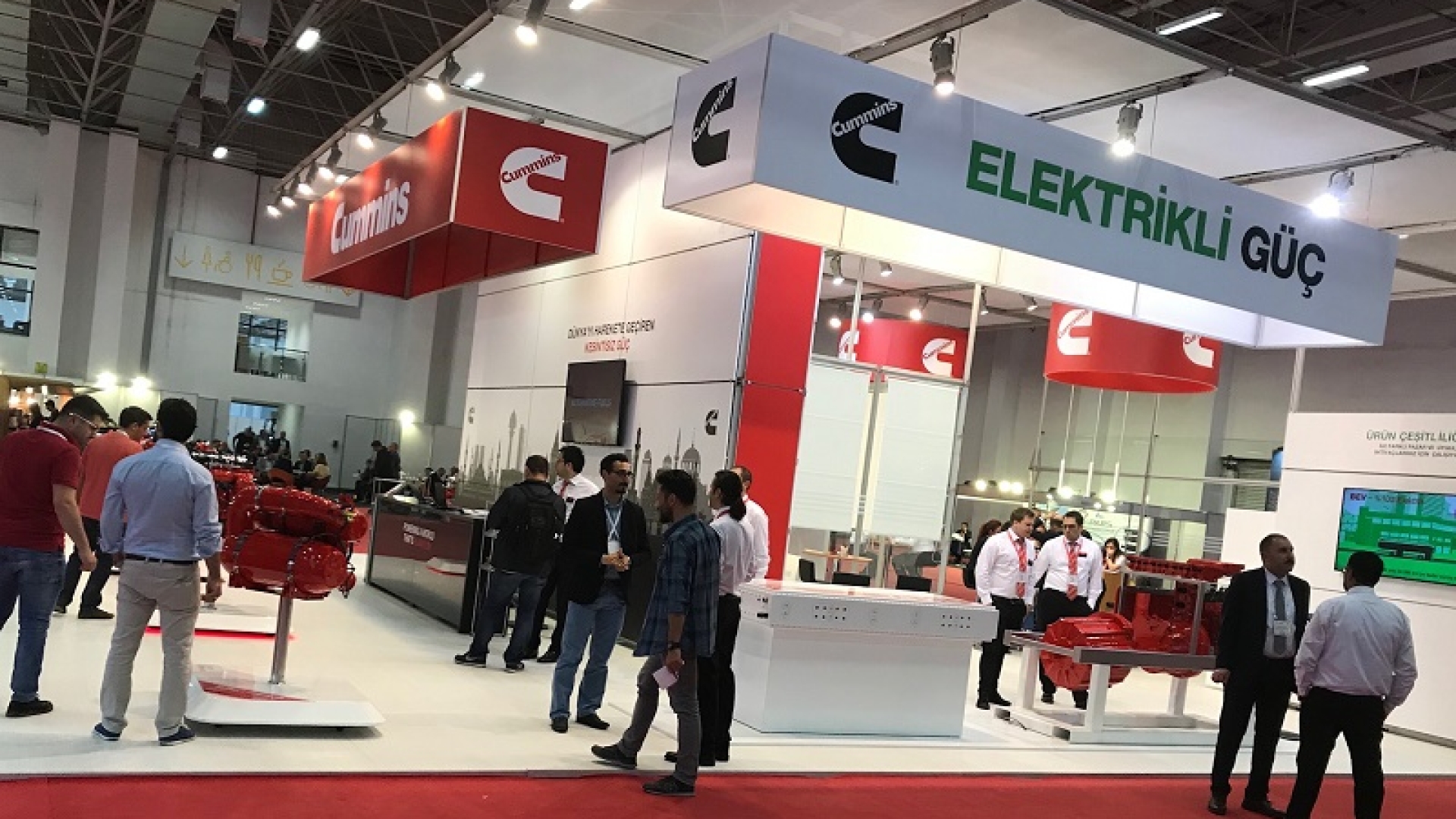 Cummins displayed an electric system for bus applications at the Busworld show in Izmir, Turkey. Cummins displayed an electric system for bus applications at the Busworld show in Izmir, Turkey.