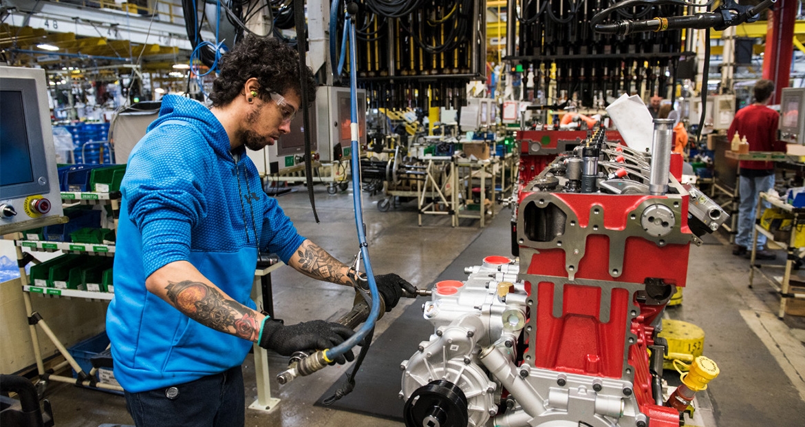 employees working on engine