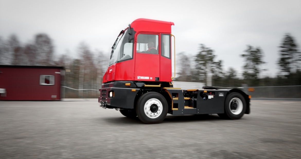 Kalmar T2 Terminal Tractor