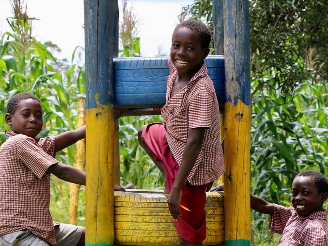 kids around water well