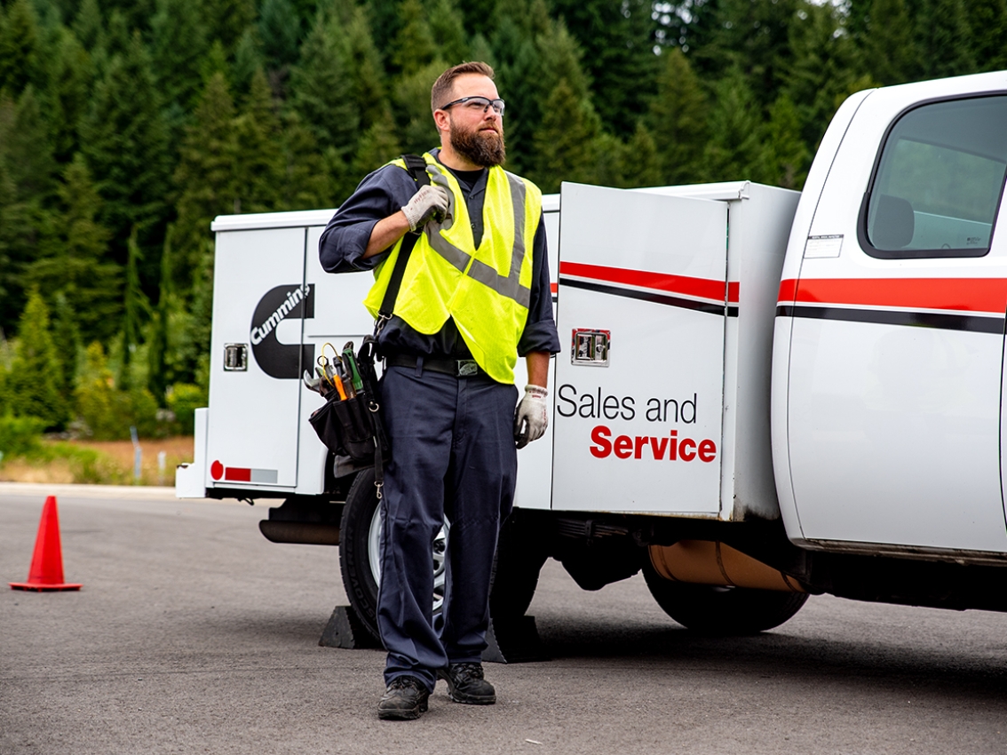 Cummins sales and service worker